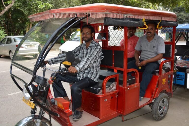 ই-রিক্সা এবার উবর অ্যাপে । এম ভারত নিউজ