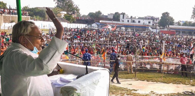 বিহারে হাড্ডাহাড্ডি লড়াই নীতিশ ও তেজস্বীর । এম ভারত নিউজ